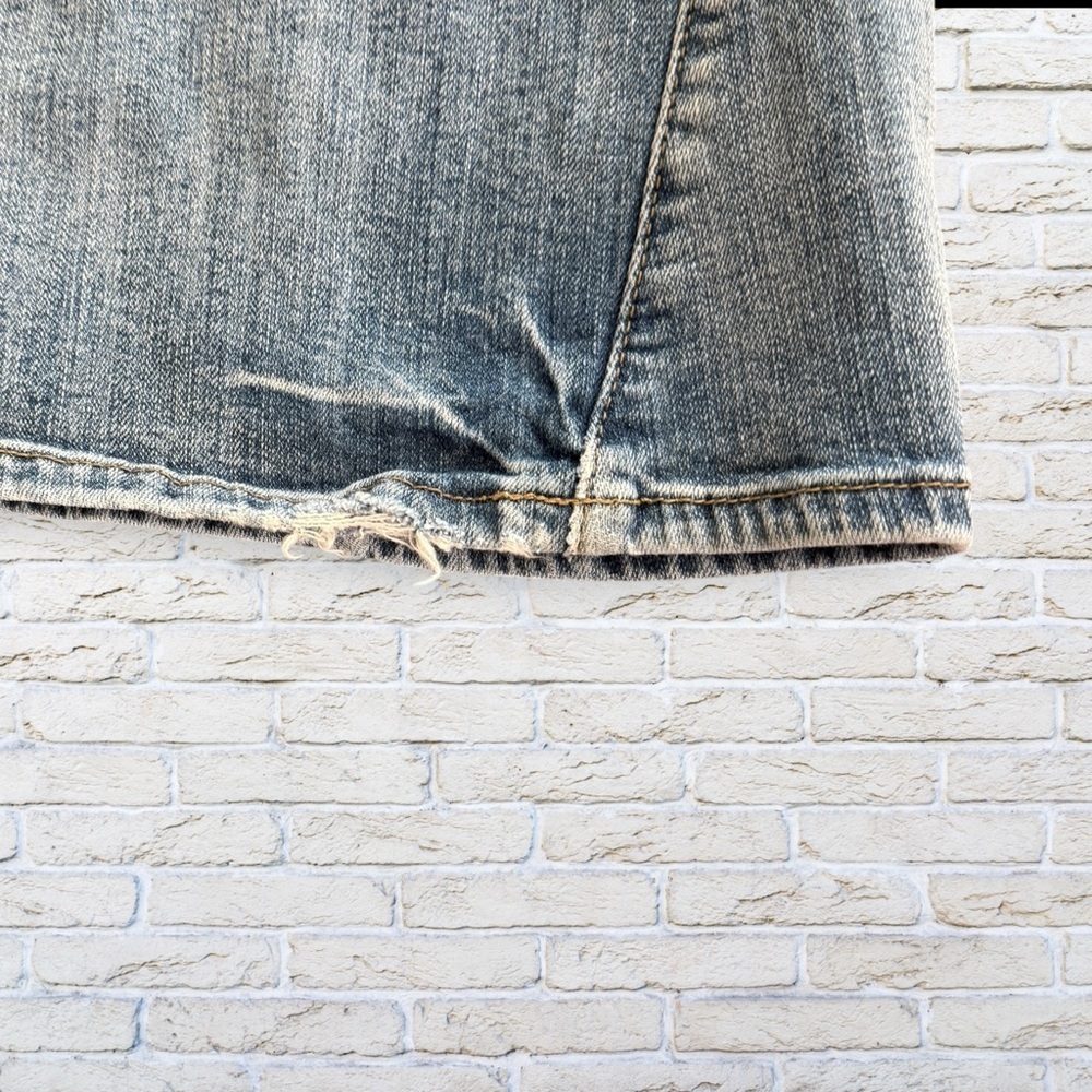 Vigoss The Atlanta Flare Distressed Jeans - Size 7 - Picture 5 of 9
